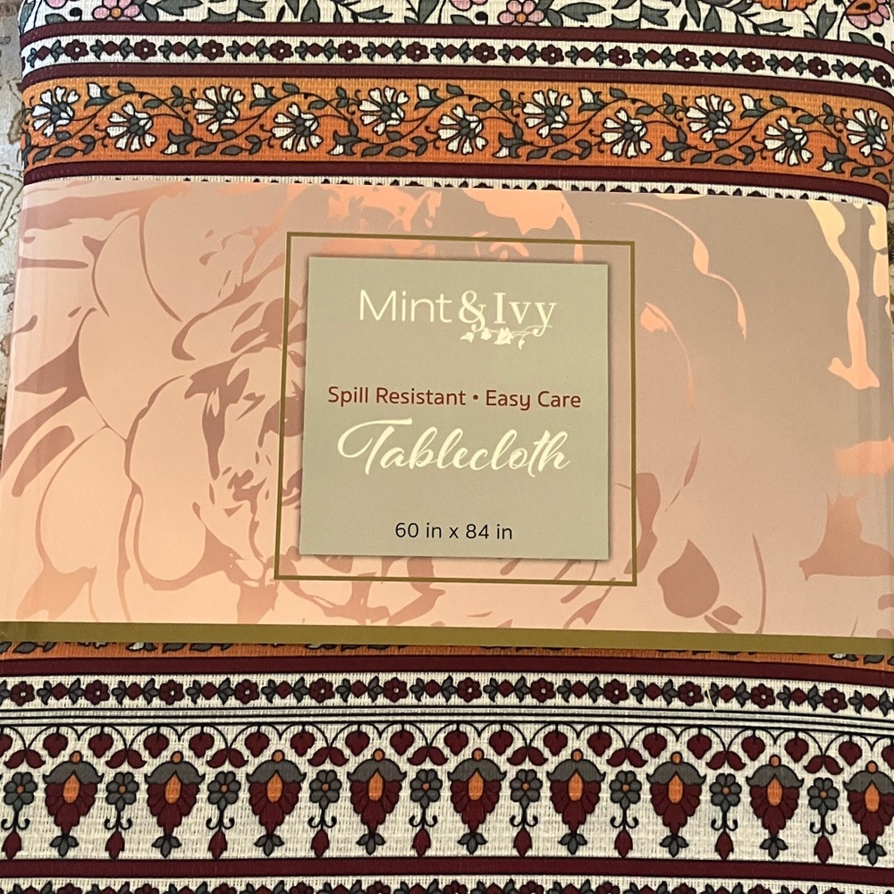Mint & Ivy Spill Resistant Tablecloth with Floral Design